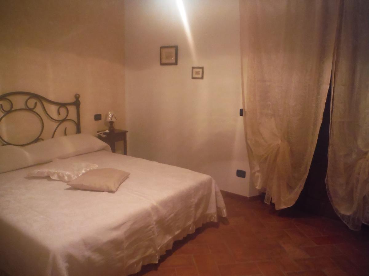 Agriturismo Santa Adriana Volterra Quarto foto